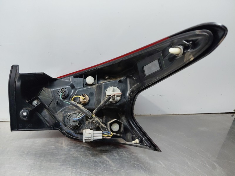Recambio de piloto trasero izquierdo para nissan micra v (k14) acenta referencia OEM IAM 265555FA0A  