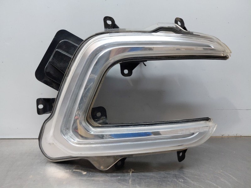 Recambio de piloto delantero derecho para renault captur techno referencia OEM IAM 266007846R  