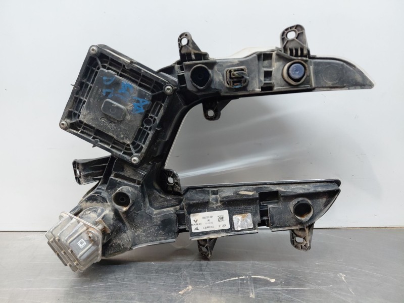 Recambio de piloto delantero izquierdo para renault captur techno referencia OEM IAM 266055303R  