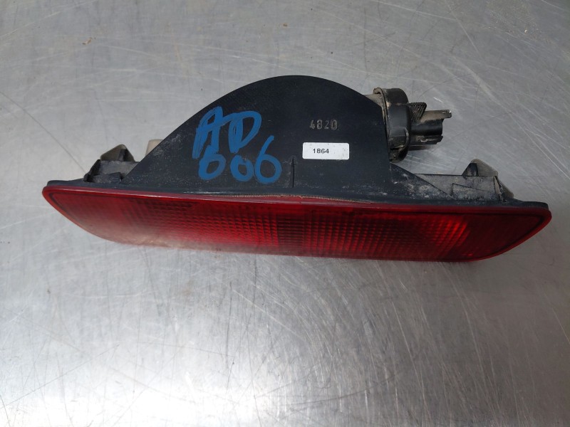 Recambio de luz central de freno para nissan micra v (k14) acenta referencia OEM IAM 26580JD00B  