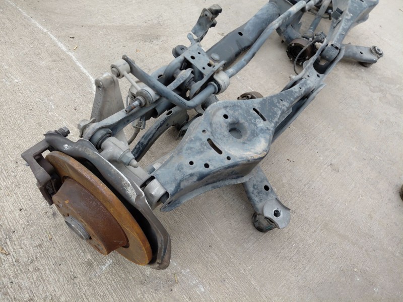 Recambio de puente trasero para audi q3 (8ub, 8ug) 2.0 tdi quattro referencia OEM IAM   