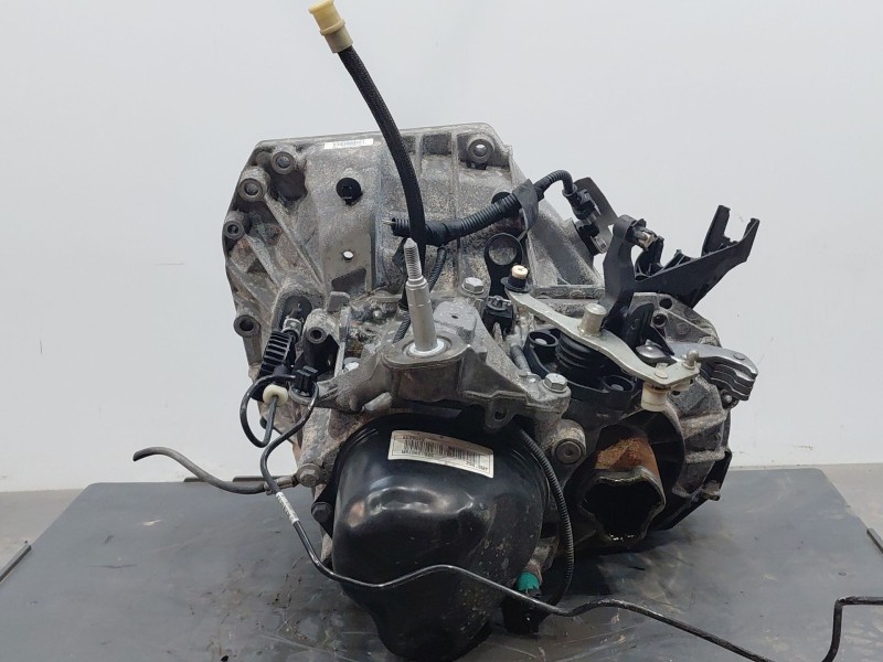 Recambio de caja cambios para renault captur techno referencia OEM IAM JRX  
