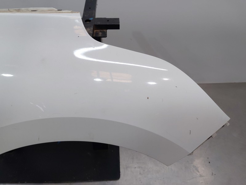 Recambio de aleta delantera derecha para renault scenic iv intens referencia OEM IAM 631009903R  
