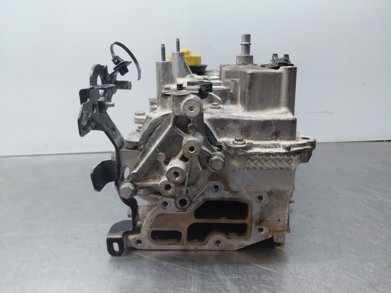 Recambio de culata para renault captur techno referencia OEM IAM 110419412R  