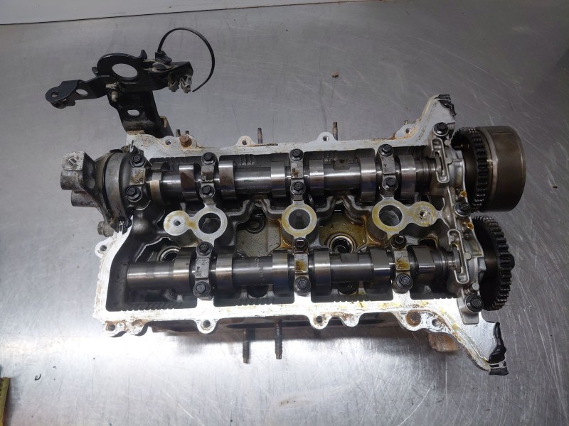 Recambio de culata para renault captur techno referencia OEM IAM 110419412R  