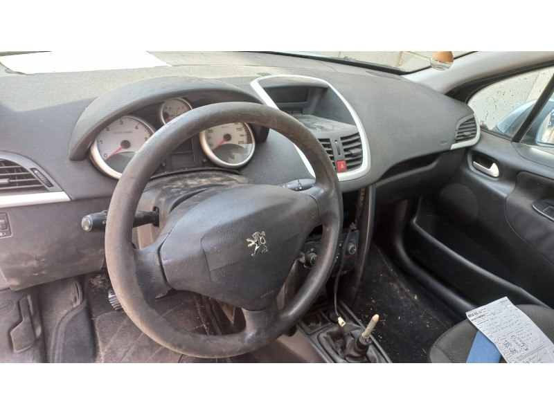 peugeot 207 del año 2009