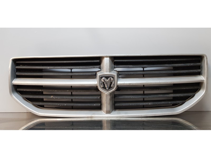Recambio de rejilla delantera para dodge caliber se referencia OEM IAM 400101APM   Recambio de rejilla delantera para dodge caliber se referencia OEM IAM 400101APM