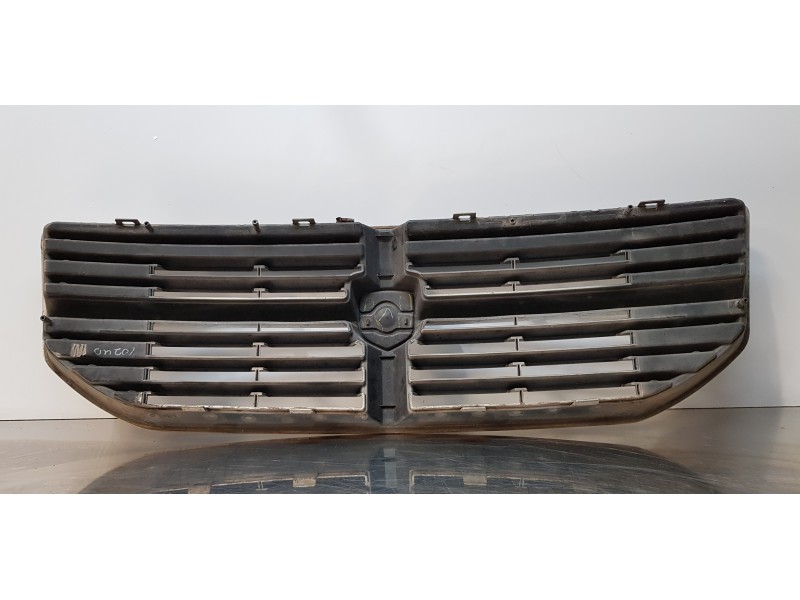 Recambio de rejilla delantera para dodge caliber se referencia OEM IAM 400101APM   Recambio de rejilla delantera para dodge caliber se referencia OEM IAM 400101APM