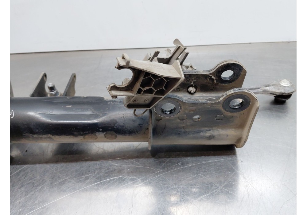 Recambio de amortiguador delantero izquierdo para mercedes-benz clase gla (w156) 200 d referencia OEM IAM A1563231900  