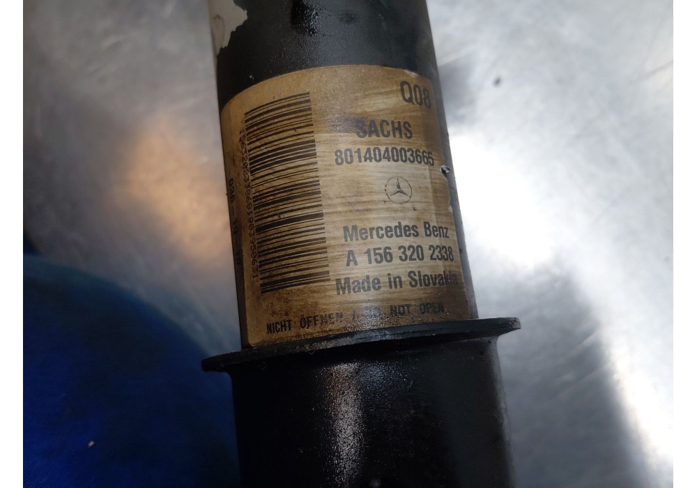 Recambio de amortiguador delantero derecho para mercedes-benz clase gla (w156) 200 d referencia OEM IAM A1563232000  