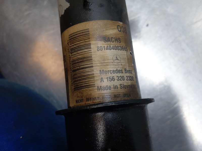 Recambio de amortiguador delantero derecho para mercedes-benz clase gla (w156) 200 d referencia OEM IAM A1563232000  