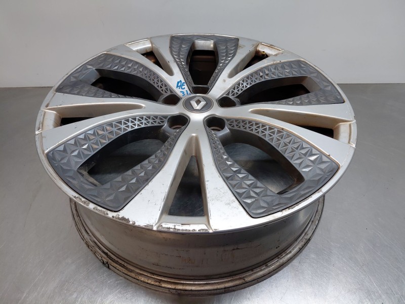 Recambio de llanta para renault scenic iv intens referencia OEM IAM 403006686R  