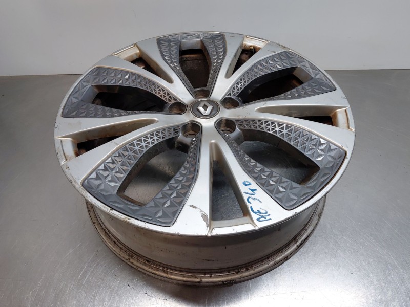 Recambio de llanta para renault scenic iv intens referencia OEM IAM 403006686R  