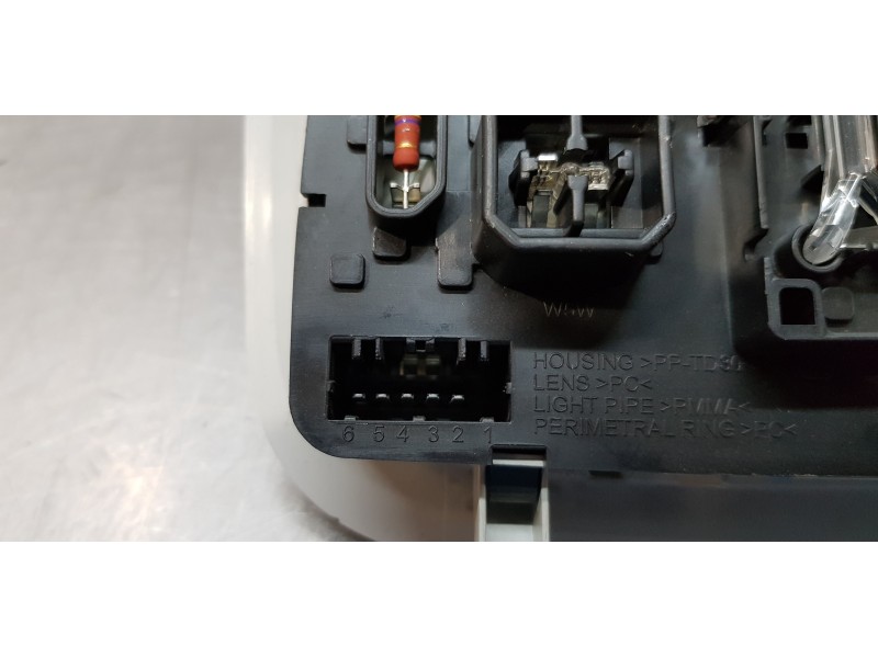 Recambio de luz interior para fiat 500 x (334) pop star referencia OEM IAM 7356109410  