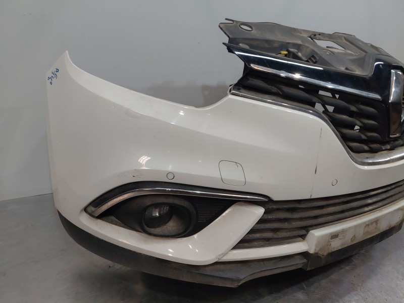 Recambio de paragolpes delantero para renault scenic iv intens referencia OEM IAM   
