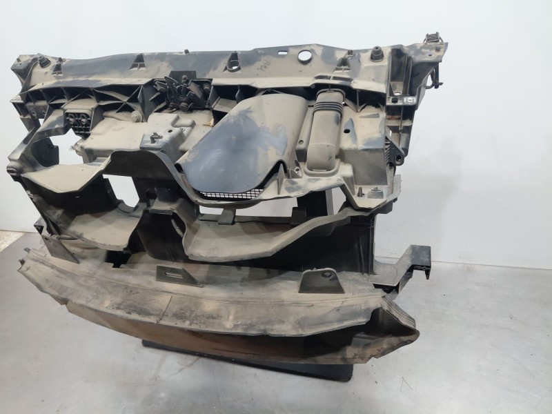 Recambio de panel frontal para renault scenic iv intens referencia OEM IAM   