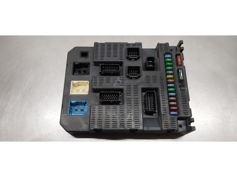 Recambio de caja reles / fusibles para peugeot 207 sw outdoor referencia OEM IAM 9663798480   Recambio de caja reles / fusibles para peugeot 207 sw outdoor referencia OEM IAM 9663798480