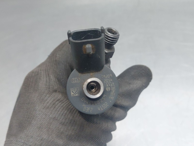 Recambio de inyector para bmw mini (r56) cooper referencia OEM IAM 0445110259  