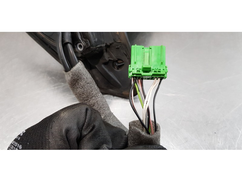 Recambio de retrovisor derecho para volvo s60 berlina 2.4 t / 2.5 t referencia OEM IAM 30745254  