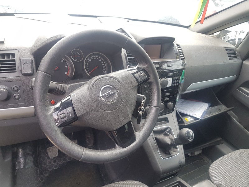 opel zafira b del año 2015