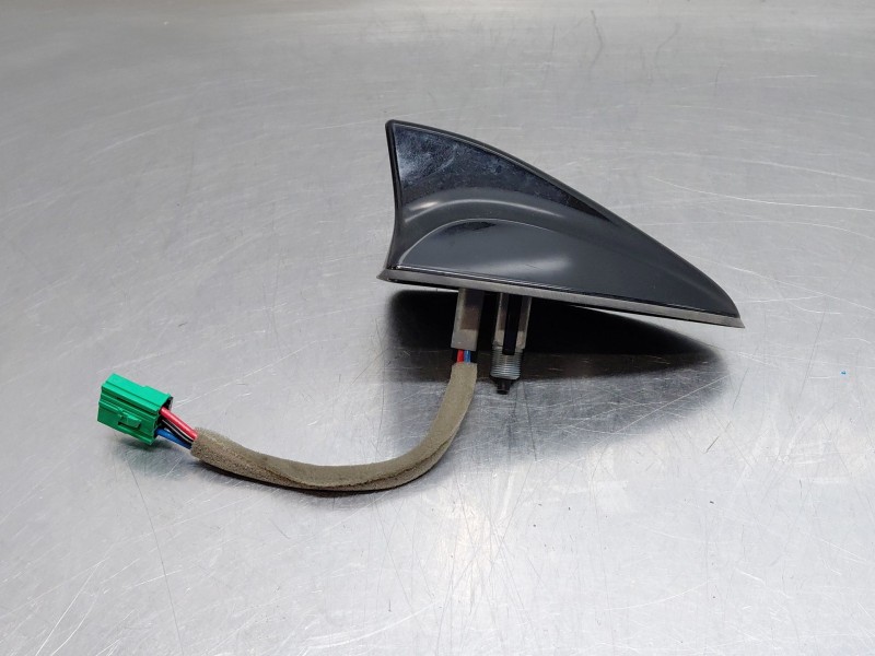 Recambio de antena para kia sportage eco dynamic referencia OEM IAM 96210F1BB0EB  