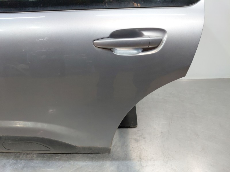 Recambio de puerta trasera izquierda para citroën c4 cactus shine referencia OEM IAM 9821336680  