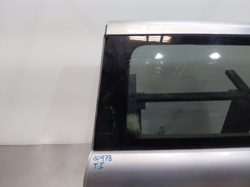 Recambio de puerta trasera izquierda para citroën c4 cactus shine referencia OEM IAM 9821336680  