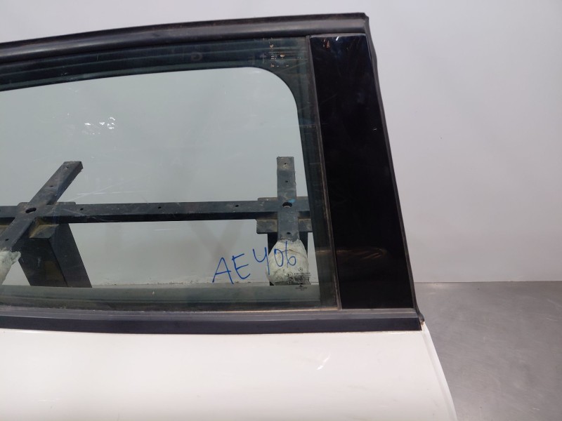 Recambio de puerta trasera derecha para mercedes-benz clase gla (w156) 200 d referencia OEM IAM A1567300205  