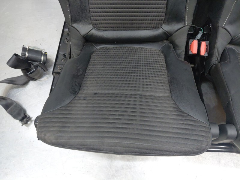 Recambio de asientos tercera fila ( pareja ) para renault scenic iv intens referencia OEM IAM 890017604R  