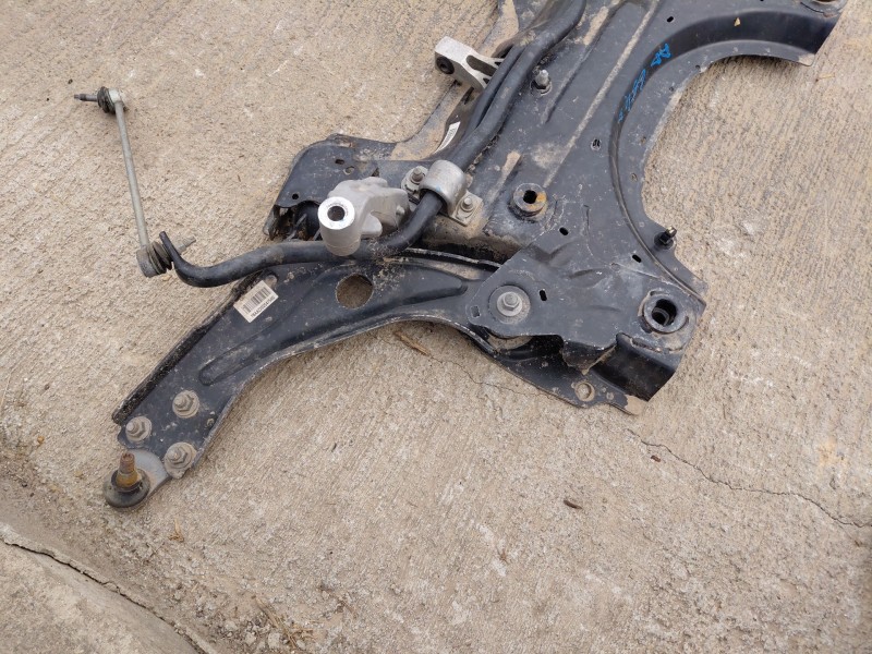 Recambio de puente delantero para peugeot 5008 allure referencia OEM IAM 9808812580  