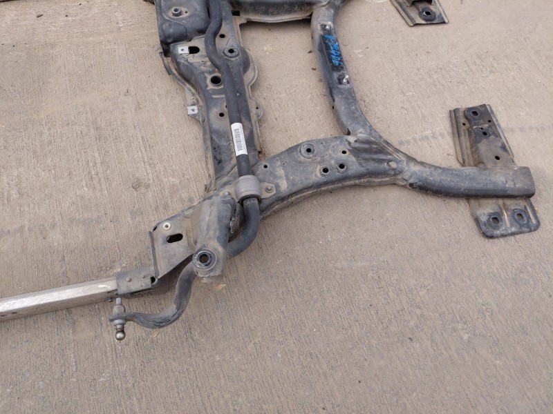 Recambio de puente delantero para mercedes-benz clase gla (w156) 200 d referencia OEM IAM A2466201200  