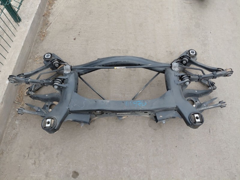 Recambio de puente trasero para bmw serie 4 coupe (f32) 428i referencia OEM IAM 33316851656  