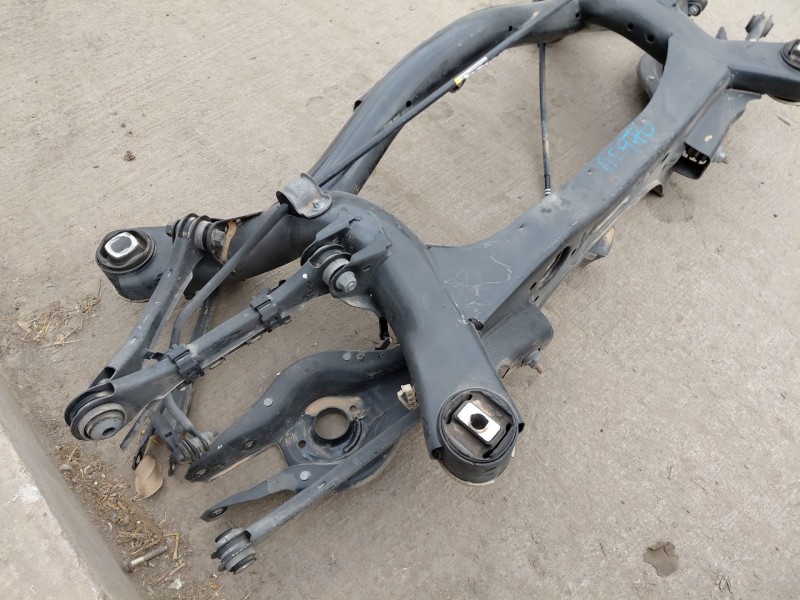 Recambio de puente trasero para bmw serie 4 coupe (f32) 428i referencia OEM IAM 33316851656  