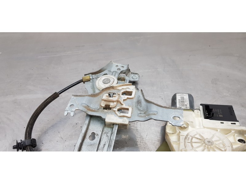 Recambio de elevalunas trasero izquierdo para renault megane iii berlina 5 p expression referencia OEM IAM 827210003R   Recambio de elevalunas trasero izquierdo para renault megane iii berlina 5 p expression referencia OEM IAM 827210003R