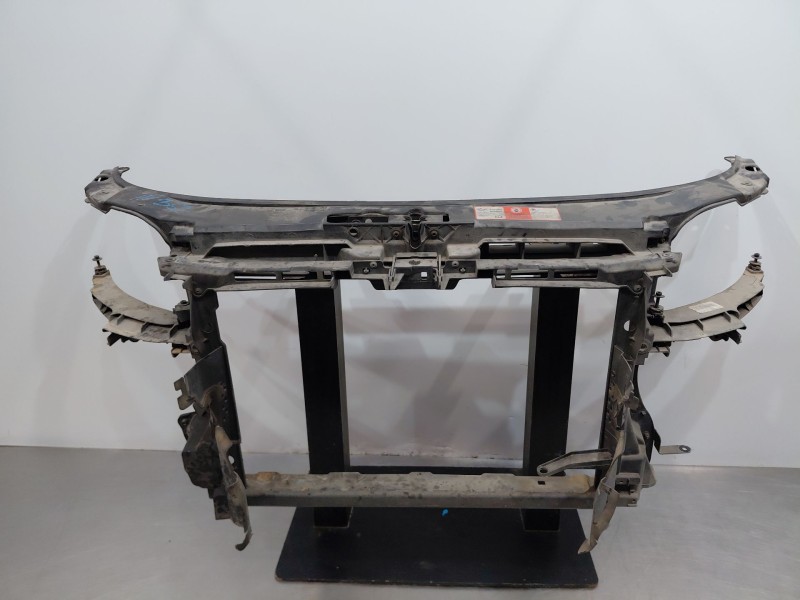 Recambio de panel frontal para audi a3 sportback (8pa) 1.9 tdi referencia OEM IAM 8P0805588A  