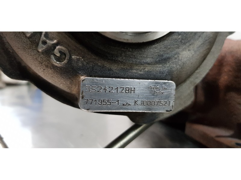 Recambio de turbocompresor para chrysler grand voyager limited referencia OEM IAM 35242128H  