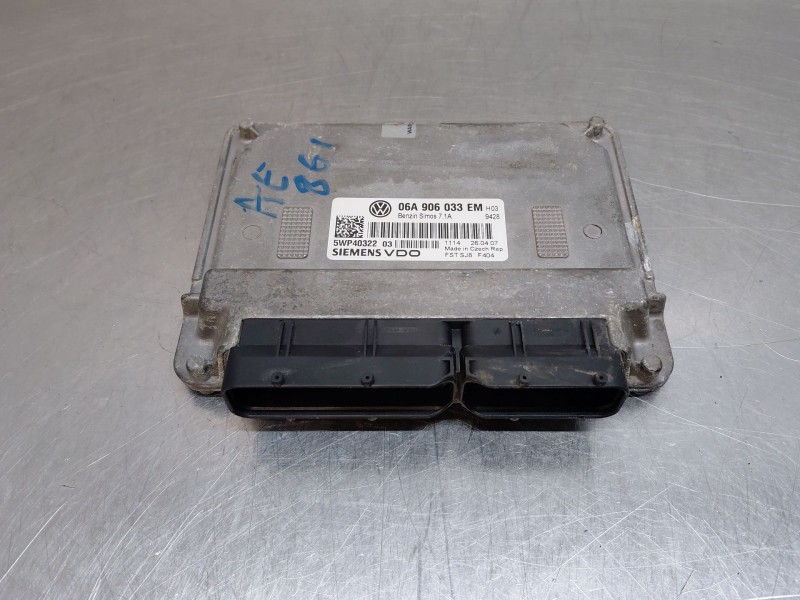 Recambio de centralita motor uce para volkswagen golf v (1k1) 1.6 referencia OEM IAM 06A906033EM  