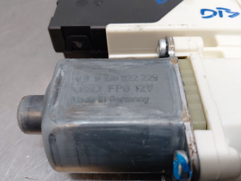 Recambio de motor elevalunas delantero derecho para volkswagen golf v (1k1) 1.6 referencia OEM IAM 1K0959702NZ79 1K0959792J 