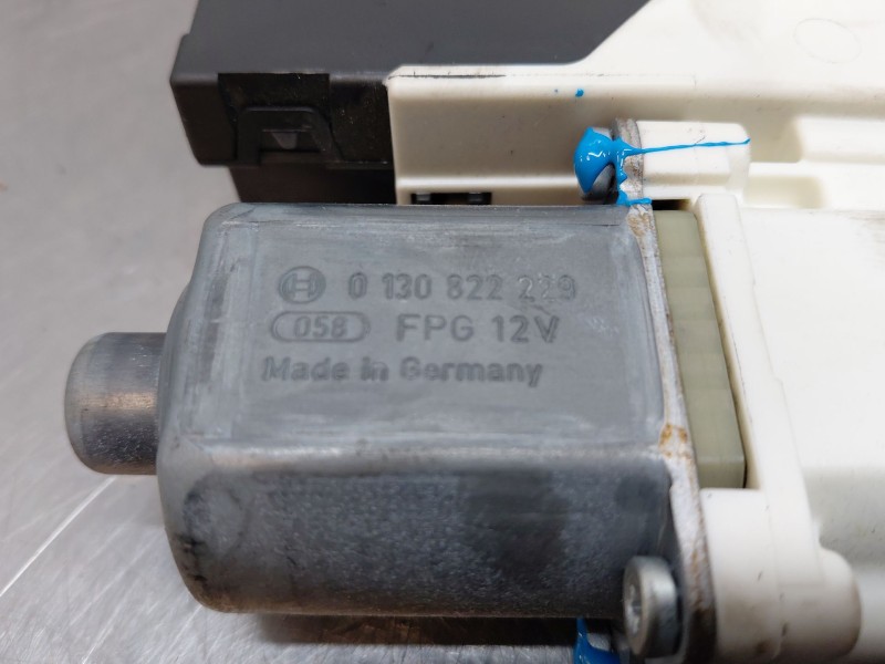 Recambio de motor elevalunas delantero izquierdo para volkswagen golf v (1k1) 1.6 referencia OEM IAM 1K0959701NZ5Z 1K0959793J 