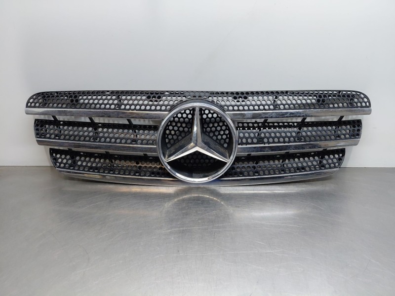 Recambio de rejilla delantera para mercedes-benz clase m (w163) ml 400 cdi (163.128) referencia OEM IAM A1638800185  