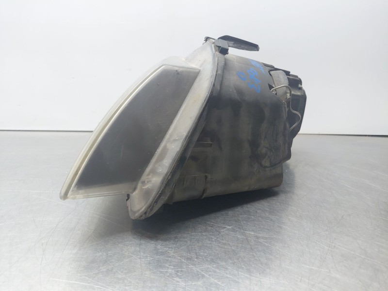 Recambio de faro derecho para audi a3 sportback (8pa) 1.9 tdi referencia OEM IAM 8P0941004K  