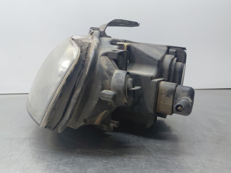 Recambio de faro izquierdo para audi a3 sportback (8pa) 1.9 tdi referencia OEM IAM 8P0941003K  