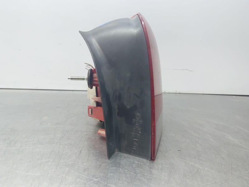 Recambio de piloto trasero derecho para audi a3 sportback (8pa) 1.9 tdi referencia OEM IAM 8P0945096  