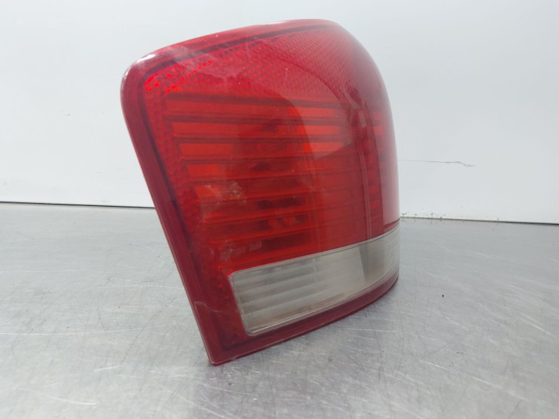Recambio de piloto trasero izquierdo para audi a3 sportback (8pa) 1.9 tdi referencia OEM IAM 8P0945095  