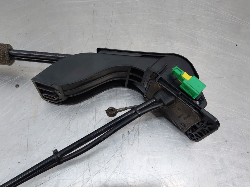 Recambio de motor cierre centralizado delantero izquierdo para peugeot 1007 (km_) 1.4 hdi referencia OEM IAM 9137L4  