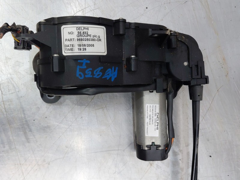 Recambio de motor cierre centralizado delantero izquierdo para peugeot 1007 (km_) 1.4 hdi referencia OEM IAM 9137L4  