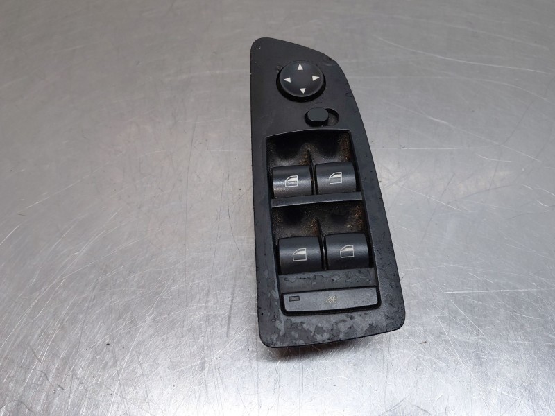 Recambio de mando elevalunas delantero izquierdo para bmw 1 (e87) 120 d referencia OEM IAM 61319216558  