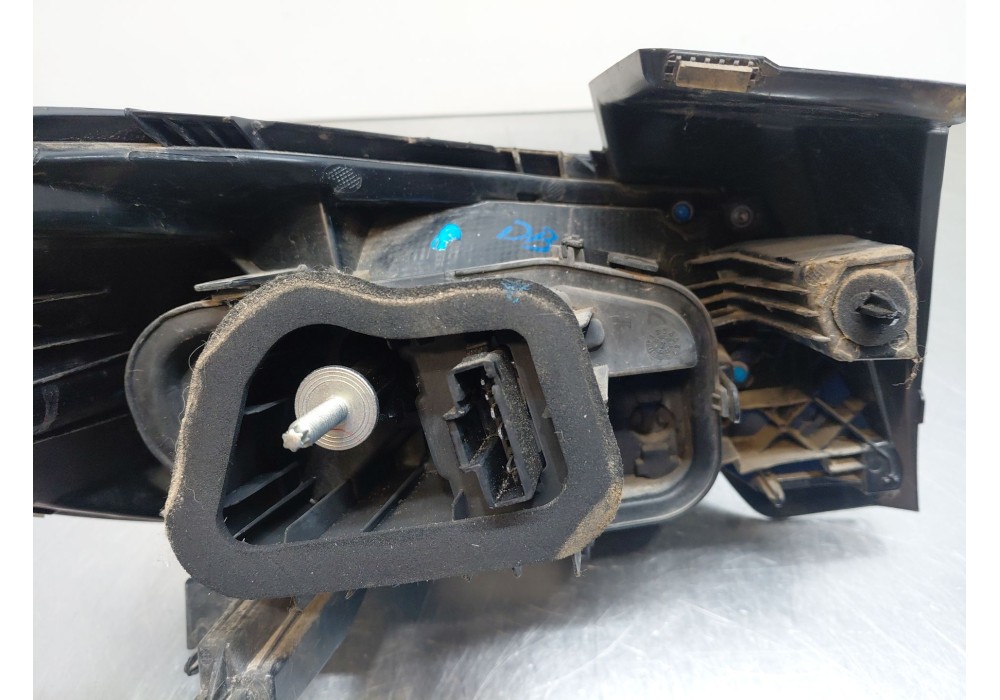 Recambio de piloto trasero derecho para opel corsa f (p2jo) 1.2 (68) referencia OEM IAM   