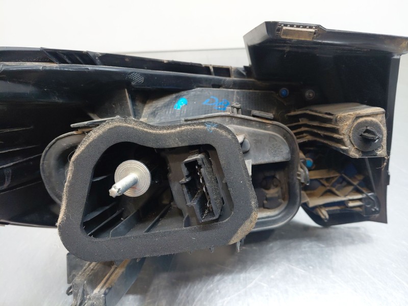 Recambio de piloto trasero derecho para opel corsa f (p2jo) 1.2 (68) referencia OEM IAM   