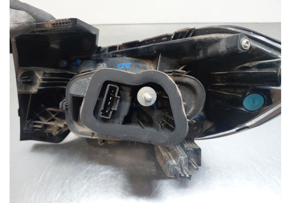 Recambio de piloto trasero izquierdo para opel corsa f (p2jo) 1.2 (68) referencia OEM IAM   